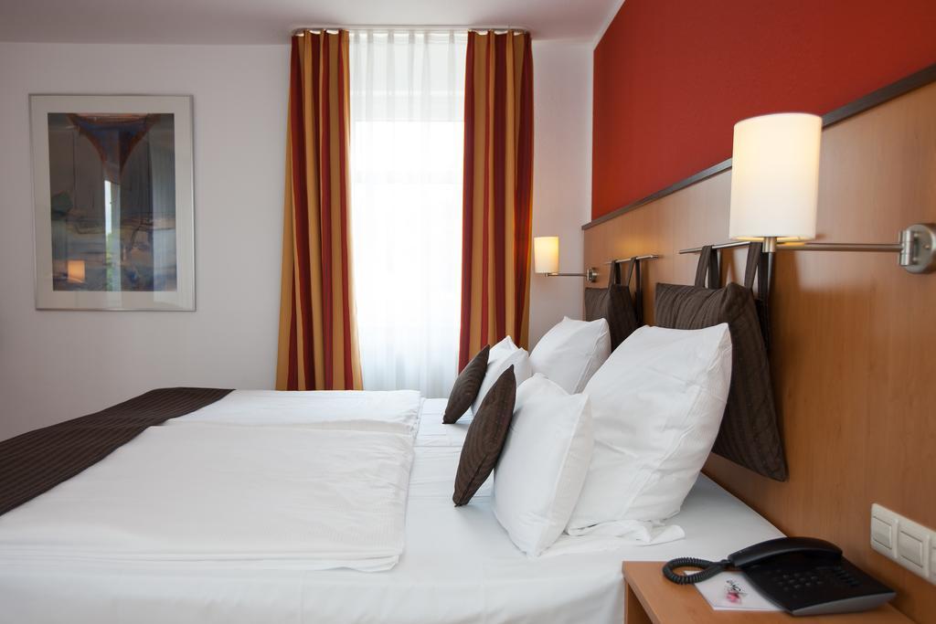 Centro Hotel U-No1, Trademark Collection By Wyndham Grossbettlingen Екстер'єр фото